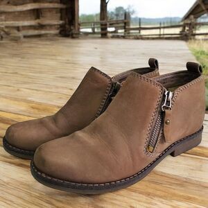 Hush Puppies Mazin Cayto Booties Womens 7.5 Wide Taupe Tan Side Zip Suede Casual